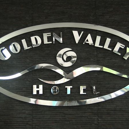 Golden Valley Hotel Cebu Kültér fotó